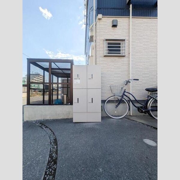 レセンテ八潮　A/B/C/D/EA2号室 宅配ボックス