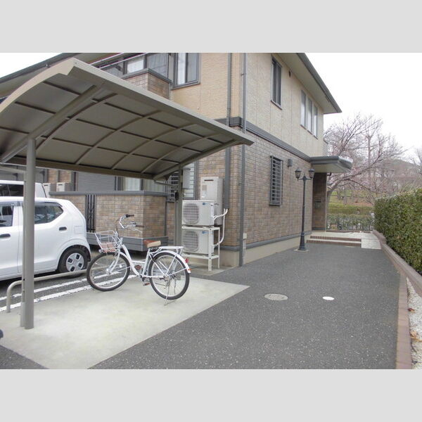 アスティオン　Ⅱ 駐輪場