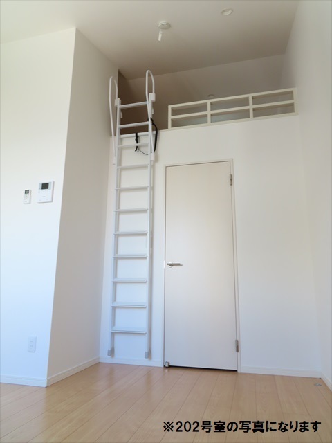 フェリーチェ戸塚1階 リビング