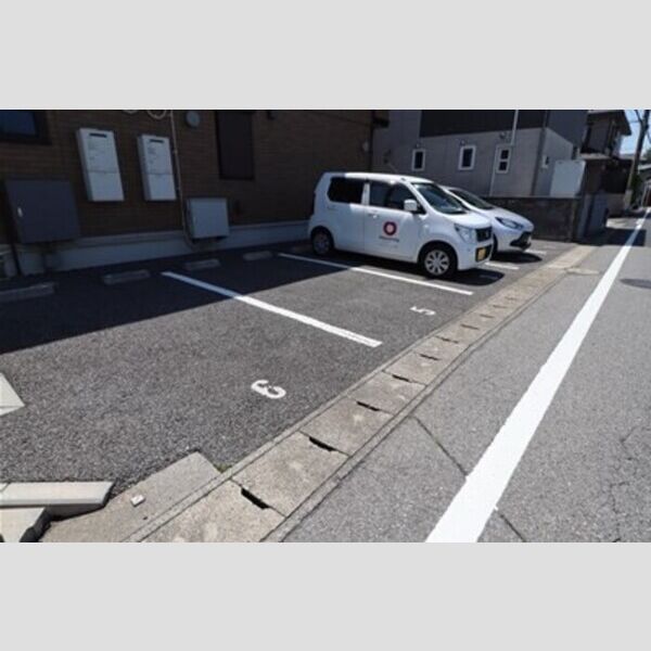 アルカンシェル 駐車場