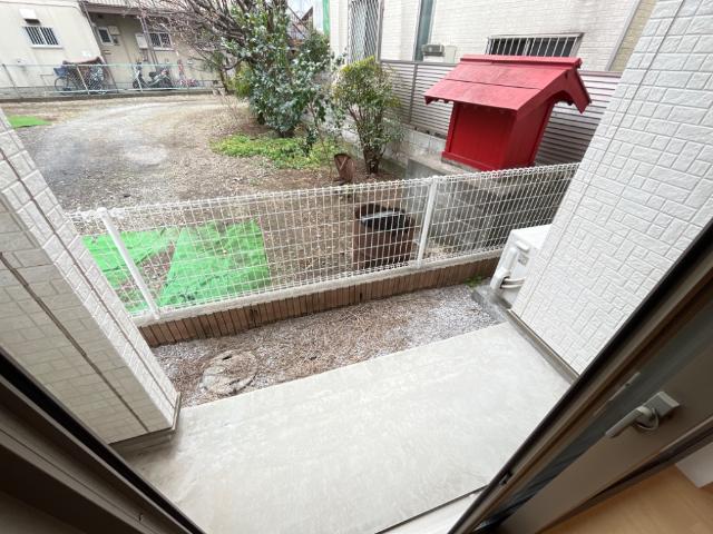 クリサンテーム101号室 庭