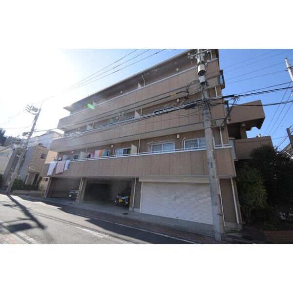 アーバンハウス本町203号室 外観