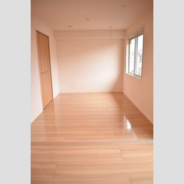 グランデ　Ⅰ203号室 バルコニー側洋室