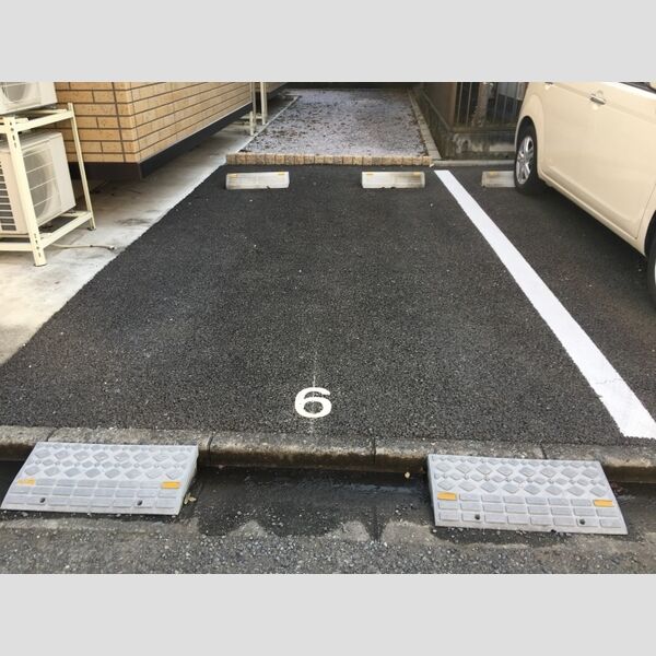 ラ・フォーレ日野台 駐車場