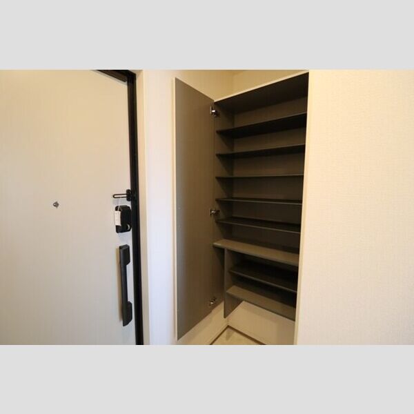 ボヌール302号室 シューズボックス