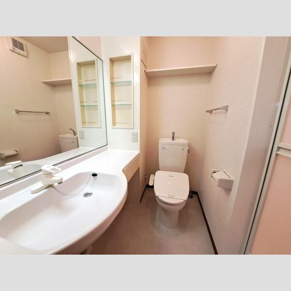 グリーンヒルズSAKAUE パウダールーム