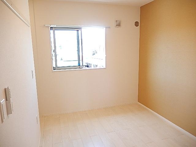 リーオイスラ 洋室