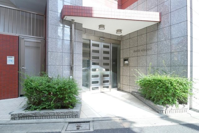 ｆｅｅｔｈ日暮里8階 外観