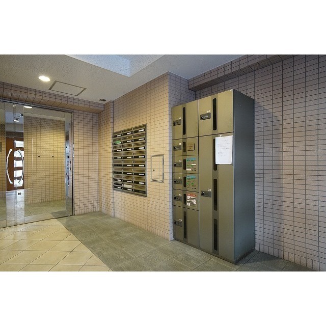 メゾンドロゼ0601号室 宅配ボックス