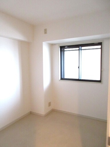 ライオンズプラザ梅島8階 洋室約4.3畳