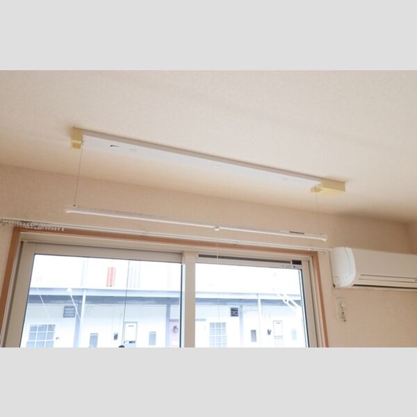 グランモア八柱102号室 室内物干し