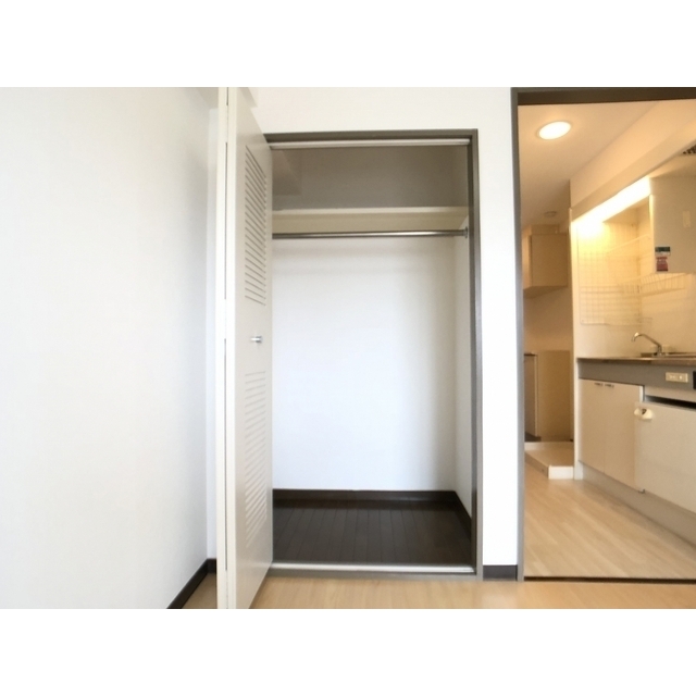 レイルビル402号室 内観