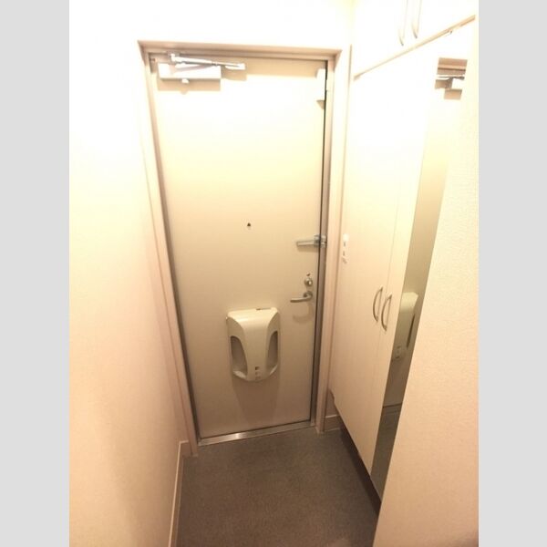 セジュール日野本町 玄関