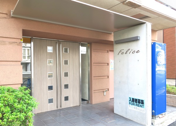 T's garden東伏見　旧フェリーチェ エントランス