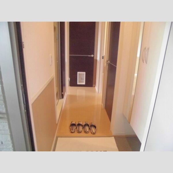 リドアイカ　B棟 玄関