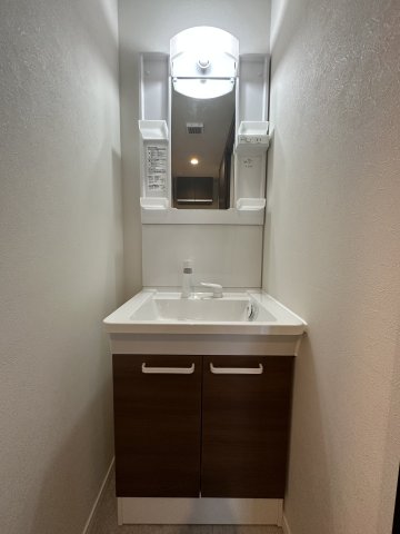 シールーム鵠沼海岸106号室 シャワー付き洗面台ですごく便利！！