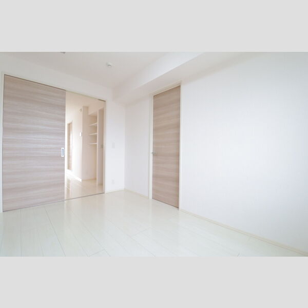 アンリシール・レイク 洋室