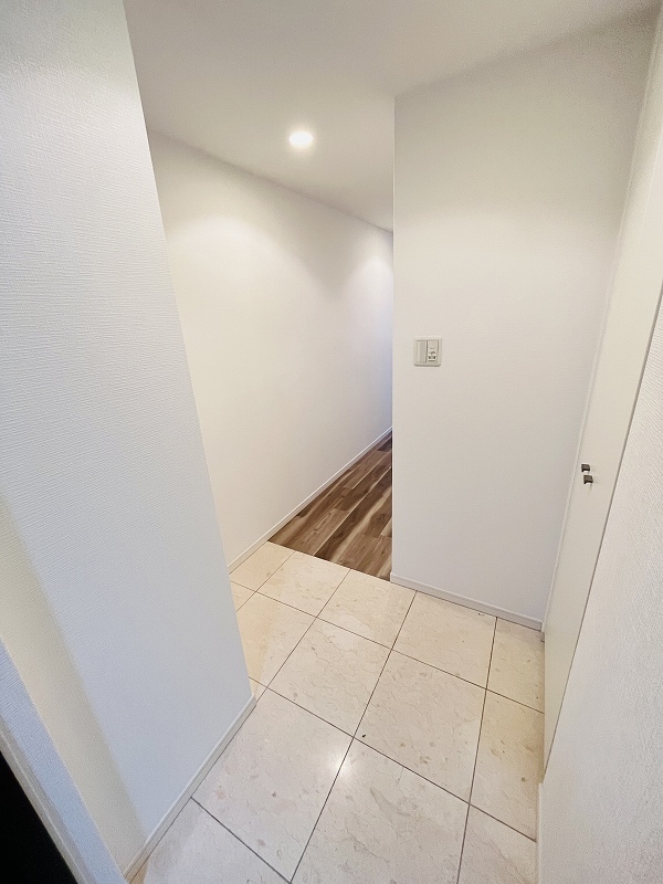 Grace Court Shirokane 玄関