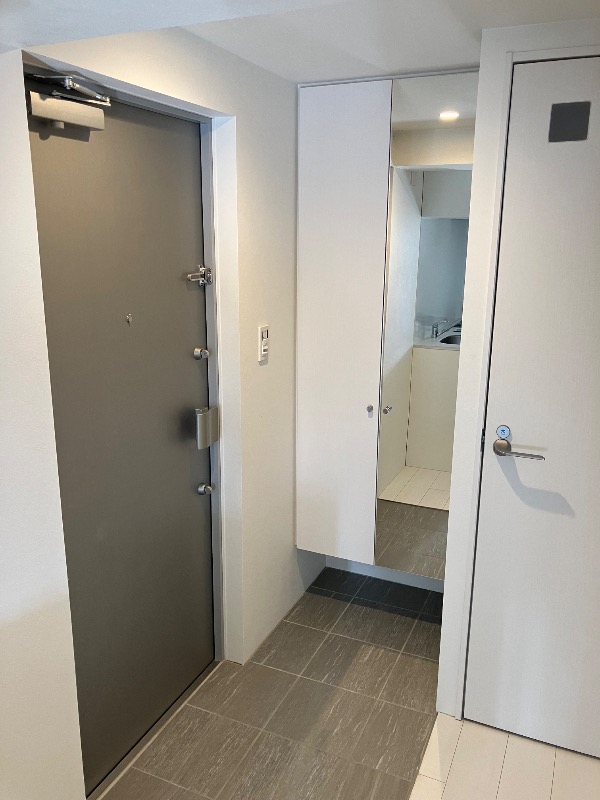 LEGALAND三軒茶屋South2階 玄関