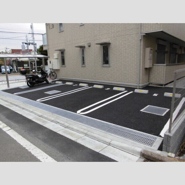 コージーコート・F 駐車場