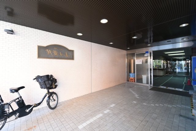 ロジマン武蔵小山 エントランス