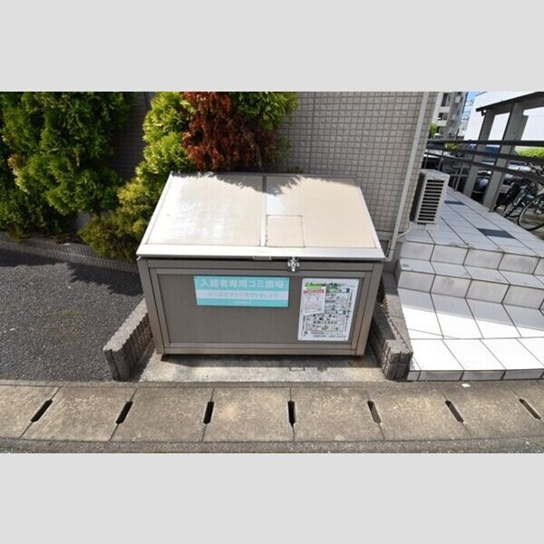 メルベーユ　カルチェ ごみ置き場