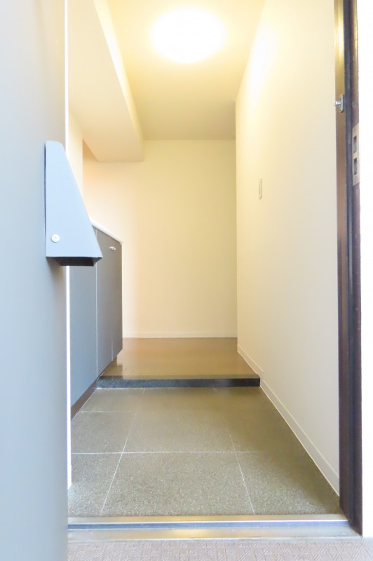 T's garden府中3階 玄関