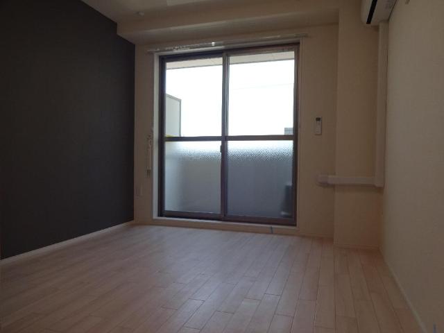 ルミナス（Luminous）402号室 洋室