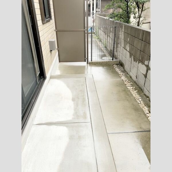 Toit Vert(トワ　ヴェール)102号室 専用庭