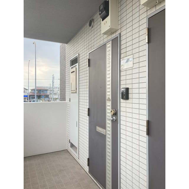 レオグランデ 玄関