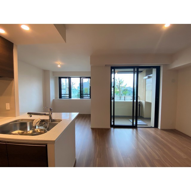 ザ・パークハウス市谷加賀町レジデンス1F号室 同建物別部屋の参考画像