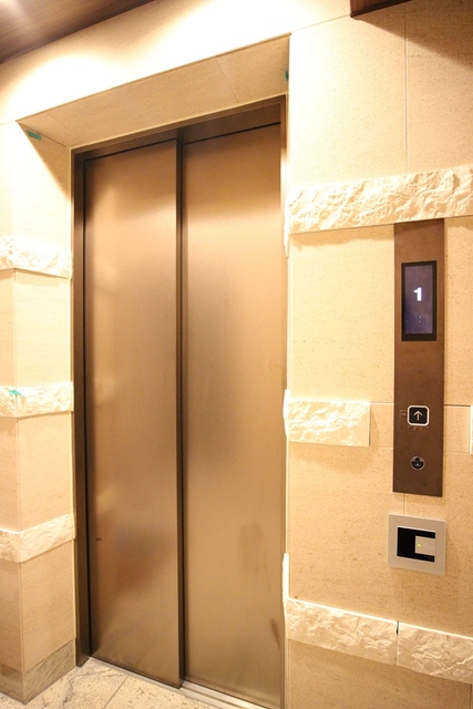 コンシェリア目白台 ＨＩＬＬＳＩＤＥ ＳＱＵＡＲＥ3階 エレベーターホール