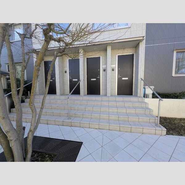 コモレビ大蔵　F201号室 D棟　エントランス