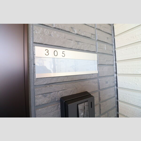 ローレルハイム305号室 玄関