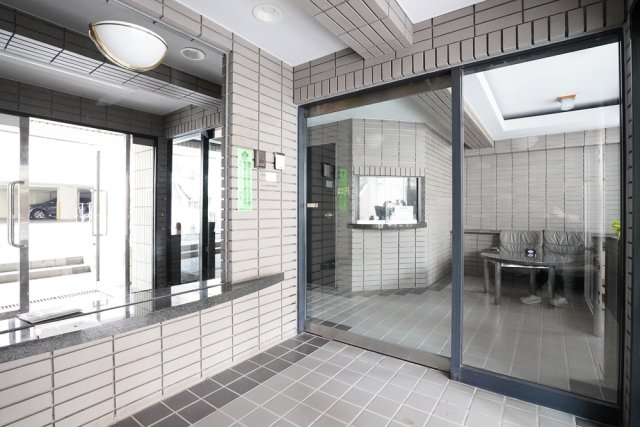 ワコーレ成増 エントランス