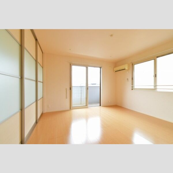 ヴィラ・オルフェーヴル LDK12帖