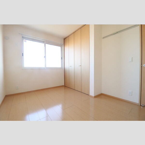 ヘリオス吉川美南　ポセイドン301号室 洋室