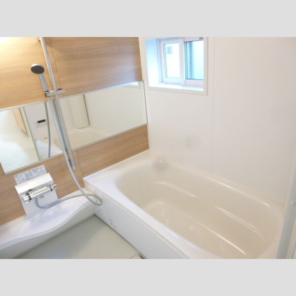 Wine terrace(ワインテラス)202号室 1坪タイプ浴室(小窓付)