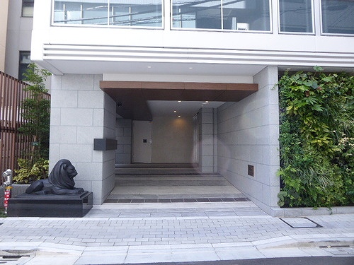 ライオンズ千代田岩本町ミレスーＫＤＡ10階 エントランス　※2020年8月撮影