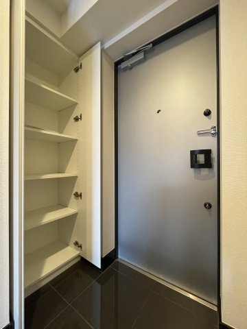 アゼスト堀切菖蒲園Ⅱ 収納