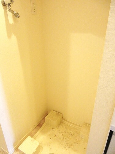 ライオンズ東京三ノ輪ミレス 室内洗濯機置場　※内装前