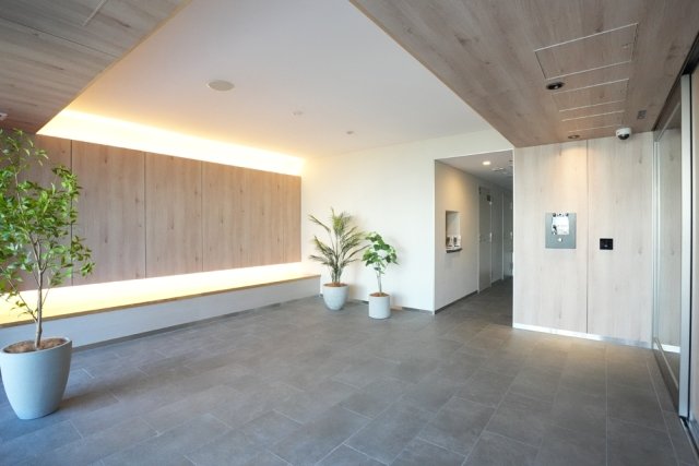 イニシア東京尾久 エントランス