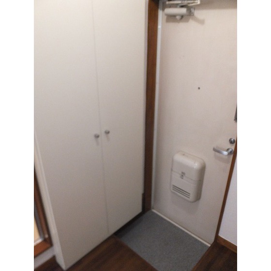 ディアコート町田0103号室 玄関