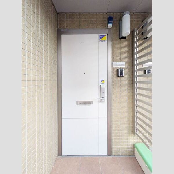 アンジュ三原台102号室 玄関ドア