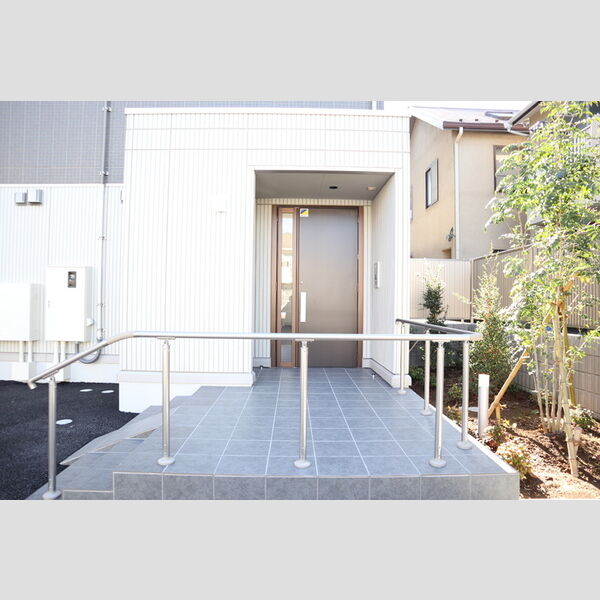 エンペラー　A303号室 ロビー