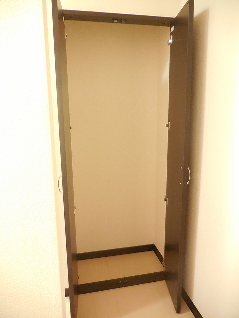 レオネクストヴィラージュ107号室 内観