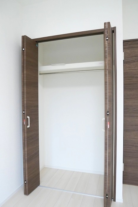 ラフィスタ鷺沼（南棟）2階 内観