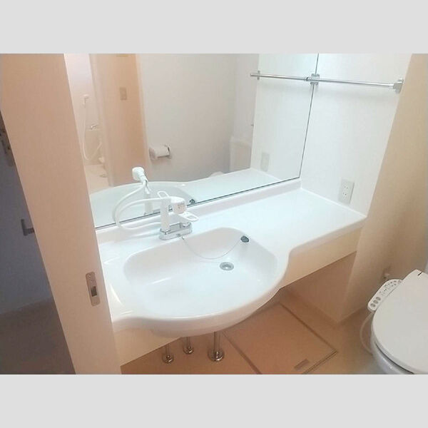ヴィル・オランジュ　UD　U206号室 洗面