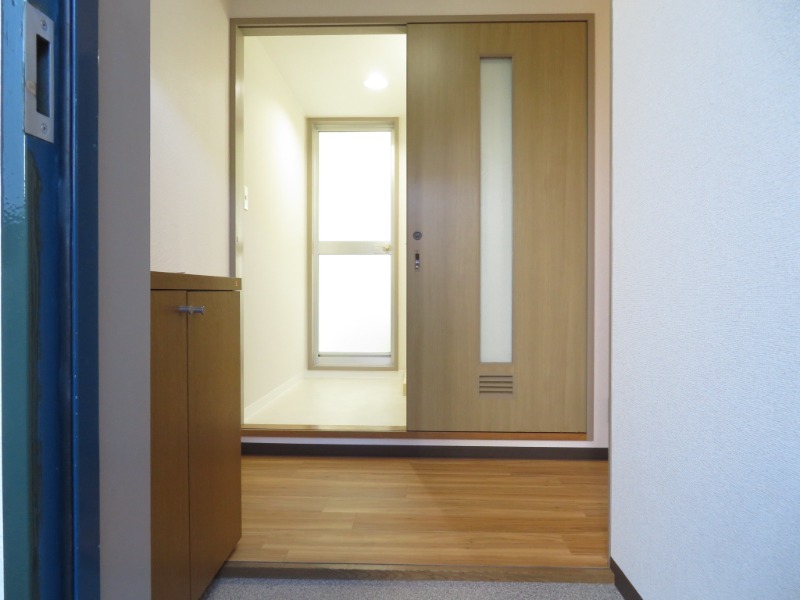 プラザ矢部2階 玄関