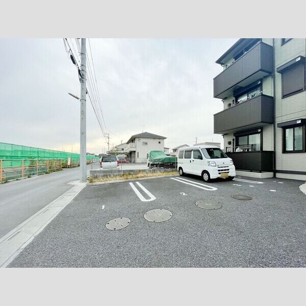 パークハイム202号室 駐車場